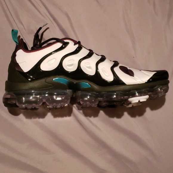 Nike Other - Nike Air Vapormax Plus